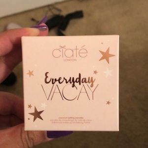 Coconut setting powder